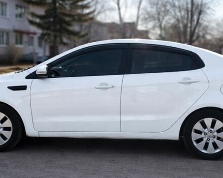 Білий Кіа Ріо, об'ємом двигуна 1.59 л та пробігом 221 тис. км за 6000 $, фото 7 на Automoto.ua