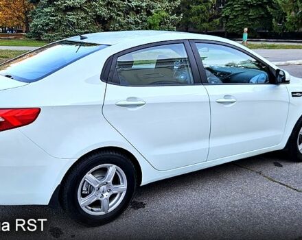 Белый Киа Рио, объемом двигателя 1.4 л и пробегом 105 тыс. км за 6300 $, фото 3 на Automoto.ua
