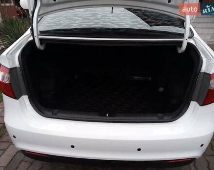 Белый Киа Рио, объемом двигателя 1.6 л и пробегом 42 тыс. км за 7800 $, фото 5 на Automoto.ua