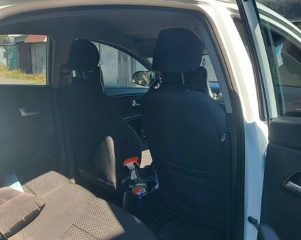 Белый Киа Рио, объемом двигателя 1.4 л и пробегом 69 тыс. км за 8999 $, фото 6 на Automoto.ua
