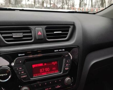 Белый Киа Рио, объемом двигателя 1.4 л и пробегом 98 тыс. км за 8600 $, фото 7 на Automoto.ua