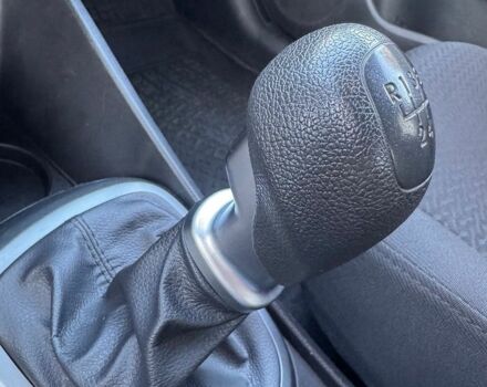 Белый Киа Рио, объемом двигателя 1.4 л и пробегом 81 тыс. км за 7499 $, фото 19 на Automoto.ua