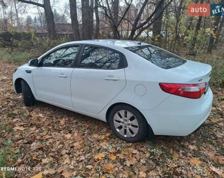 Белый Киа Рио, объемом двигателя 1.59 л и пробегом 208 тыс. км за 6500 $, фото 5 на Automoto.ua
