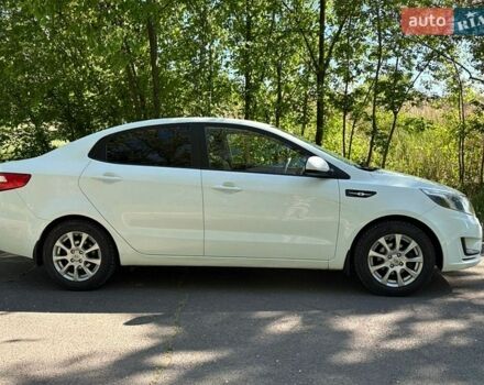 Белый Киа Рио, объемом двигателя 1.4 л и пробегом 131 тыс. км за 8999 $, фото 3 на Automoto.ua