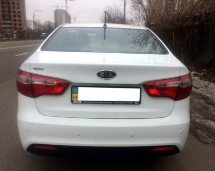 Білий Кіа Ріо, об'ємом двигуна 1.6 л та пробігом 96 тис. км за 9999 $, фото 5 на Automoto.ua