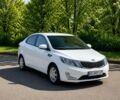 Белый Киа Рио, объемом двигателя 1.4 л и пробегом 210 тыс. км за 5700 $, фото 1 на Automoto.ua