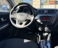 Білий Кіа Ріо, об'ємом двигуна 1.6 л та пробігом 82 тис. км за 9600 $, фото 54 на Automoto.ua