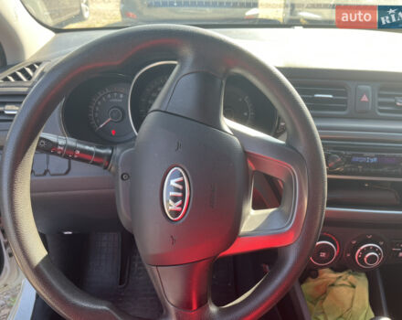 Белый Киа Рио, объемом двигателя 1.4 л и пробегом 41 тыс. км за 8700 $, фото 10 на Automoto.ua