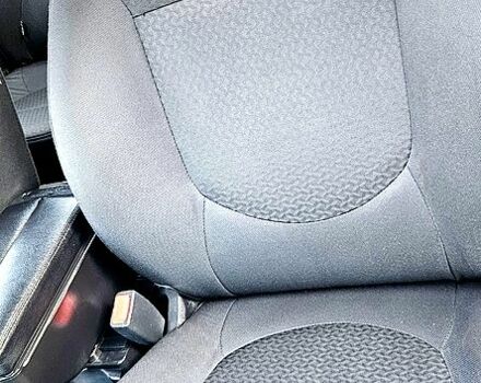 Белый Киа Рио, объемом двигателя 1.4 л и пробегом 105 тыс. км за 6300 $, фото 5 на Automoto.ua