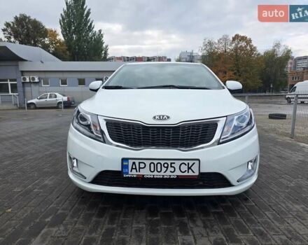 Белый Киа Рио, объемом двигателя 1.4 л и пробегом 288 тыс. км за 7500 $, фото 1 на Automoto.ua