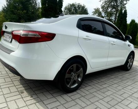 Белый Киа Рио, объемом двигателя 1.4 л и пробегом 290 тыс. км за 6300 $, фото 4 на Automoto.ua