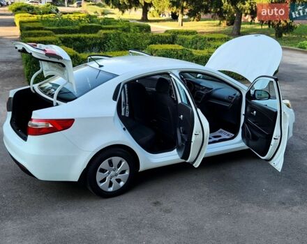 Белый Киа Рио, объемом двигателя 1.4 л и пробегом 143 тыс. км за 9350 $, фото 41 на Automoto.ua