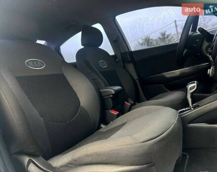 Белый Киа Рио, объемом двигателя 1.59 л и пробегом 150 тыс. км за 7100 $, фото 9 на Automoto.ua
