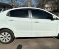 Белый Киа Рио, объемом двигателя 1.59 л и пробегом 221 тыс. км за 6000 $, фото 3 на Automoto.ua
