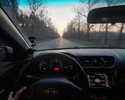 Білий Кіа Ріо, об'ємом двигуна 1.4 л та пробігом 266 тис. км за 6900 $, фото 8 на Automoto.ua