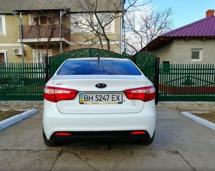 Белый Киа Рио, объемом двигателя 1.6 л и пробегом 135 тыс. км за 3000 $, фото 5 на Automoto.ua