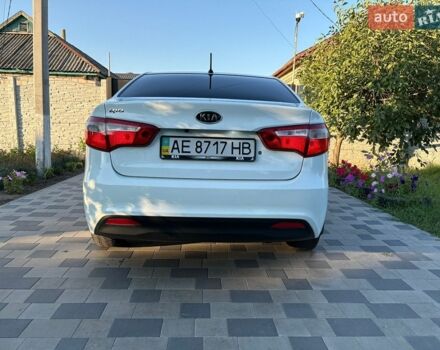 Белый Киа Рио, объемом двигателя 1.4 л и пробегом 173 тыс. км за 7000 $, фото 4 на Automoto.ua