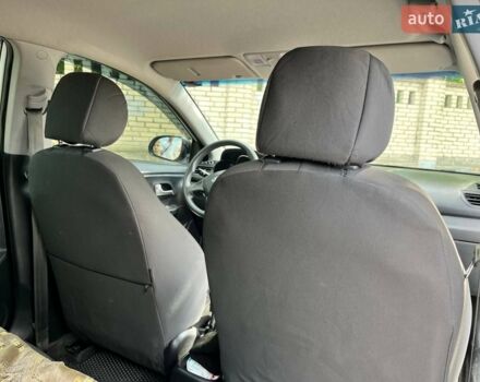 Белый Киа Рио, объемом двигателя 1.4 л и пробегом 220 тыс. км за 6900 $, фото 8 на Automoto.ua