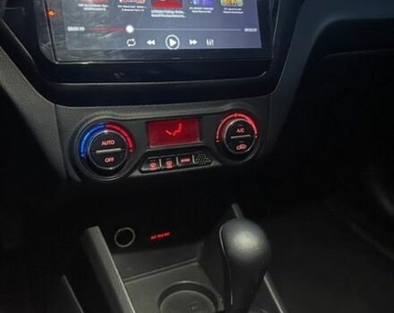 Білий Кіа Ріо, об'ємом двигуна 1.6 л та пробігом 163 тис. км за 5999 $, фото 10 на Automoto.ua