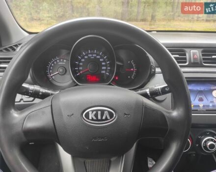 Белый Киа Рио, объемом двигателя 1.4 л и пробегом 253 тыс. км за 7050 $, фото 5 на Automoto.ua