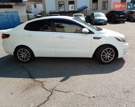 Белый Киа Рио, объемом двигателя 1.6 л и пробегом 202 тыс. км за 6500 $, фото 12 на Automoto.ua