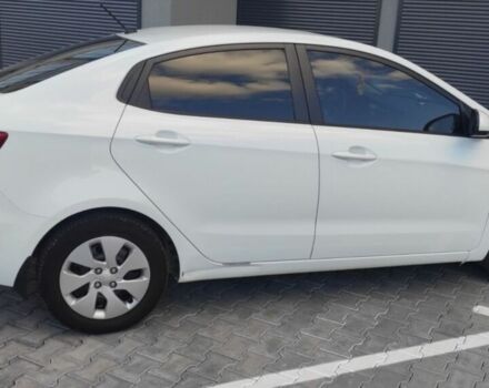 Білий Кіа Ріо, об'ємом двигуна 1.4 л та пробігом 168 тис. км за 6800 $, фото 2 на Automoto.ua