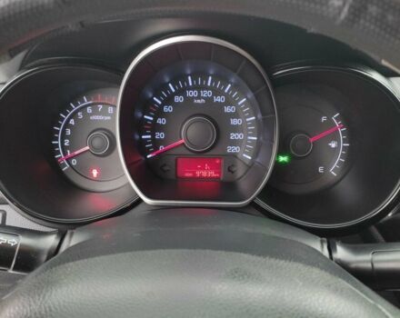 Білий Кіа Ріо, об'ємом двигуна 1.4 л та пробігом 98 тис. км за 8600 $, фото 8 на Automoto.ua