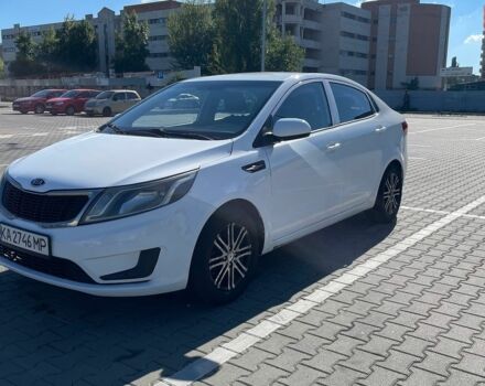 Белый Киа Рио, объемом двигателя 1.4 л и пробегом 228 тыс. км за 6700 $, фото 2 на Automoto.ua