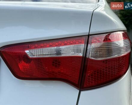 Белый Киа Рио, объемом двигателя 1.6 л и пробегом 82 тыс. км за 9600 $, фото 25 на Automoto.ua