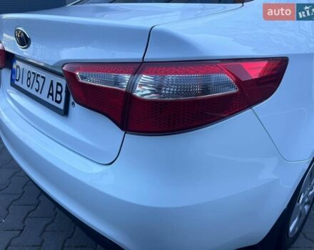 Білий Кіа Ріо, об'ємом двигуна 1.4 л та пробігом 171 тис. км за 6800 $, фото 6 на Automoto.ua