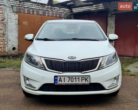 Белый Киа Рио, объемом двигателя 1.59 л и пробегом 159 тыс. км за 8800 $, фото 5 на Automoto.ua