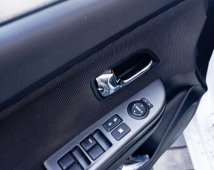 Білий Кіа Ріо, об'ємом двигуна 1.6 л та пробігом 150 тис. км за 7000 $, фото 13 на Automoto.ua