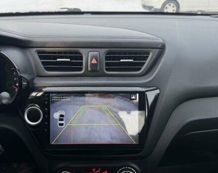 Білий Кіа Ріо, об'ємом двигуна 1.6 л та пробігом 196 тис. км за 7800 $, фото 6 на Automoto.ua