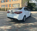Белый Киа Рио, объемом двигателя 1.4 л и пробегом 300 тыс. км за 5300 $, фото 5 на Automoto.ua