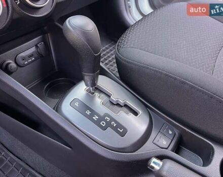 Білий Кіа Ріо, об'ємом двигуна 1.59 л та пробігом 48 тис. км за 10200 $, фото 17 на Automoto.ua