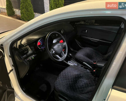 Белый Киа Рио, объемом двигателя 1.6 л и пробегом 163 тыс. км за 8500 $, фото 7 на Automoto.ua