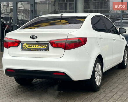Белый Киа Рио, объемом двигателя 1.59 л и пробегом 150 тыс. км за 7100 $, фото 6 на Automoto.ua
