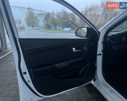 Белый Киа Рио, объемом двигателя 1.4 л и пробегом 150 тыс. км за 6499 $, фото 12 на Automoto.ua