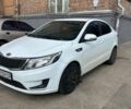 Белый Киа Рио, объемом двигателя 1.4 л и пробегом 315 тыс. км за 4999 $, фото 3 на Automoto.ua