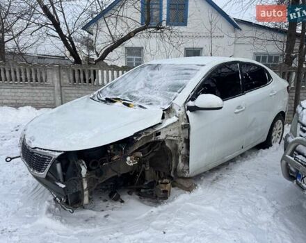 Белый Киа Рио, объемом двигателя 1.4 л и пробегом 175 тыс. км за 2800 $, фото 2 на Automoto.ua