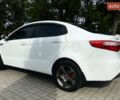 Белый Киа Рио, объемом двигателя 1.4 л и пробегом 295 тыс. км за 6299 $, фото 4 на Automoto.ua