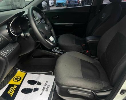 Белый Киа Рио, объемом двигателя 1.6 л и пробегом 150 тыс. км за 7100 $, фото 17 на Automoto.ua