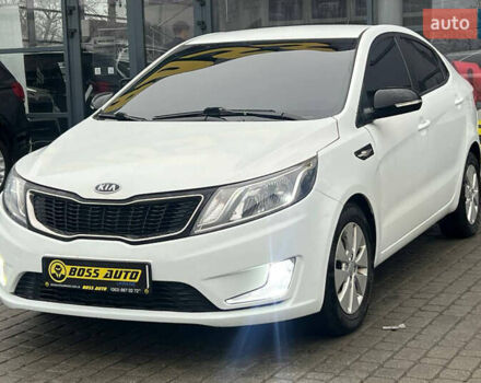 Белый Киа Рио, объемом двигателя 1.59 л и пробегом 150 тыс. км за 7100 $, фото 2 на Automoto.ua