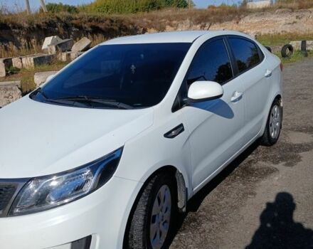 Белый Киа Рио, объемом двигателя 1.4 л и пробегом 277 тыс. км за 6020 $, фото 2 на Automoto.ua