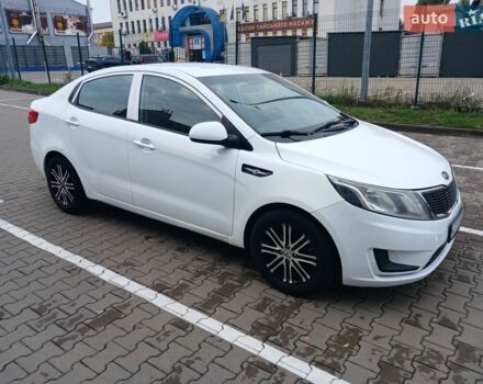 Білий Кіа Ріо, об'ємом двигуна 1.4 л та пробігом 230 тис. км за 5300 $, фото 6 на Automoto.ua