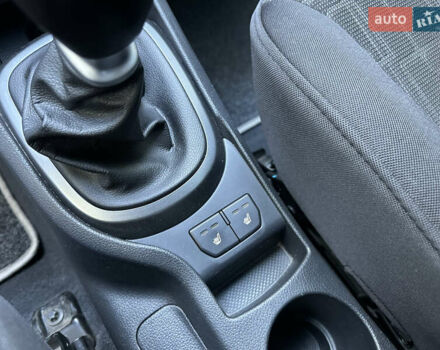 Белый Киа Рио, объемом двигателя 1.59 л и пробегом 109 тыс. км за 9500 $, фото 9 на Automoto.ua