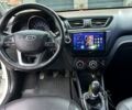 Белый Киа Рио, объемом двигателя 1.4 л и пробегом 256 тыс. км за 5200 $, фото 6 на Automoto.ua