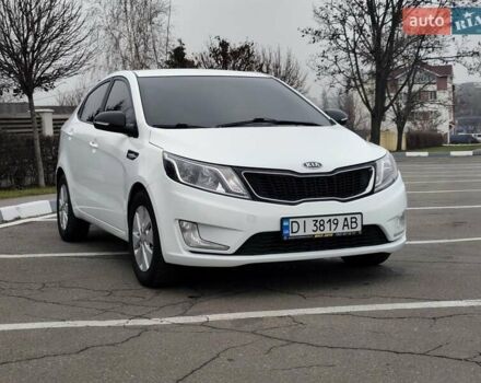 Белый Киа Рио, объемом двигателя 1.6 л и пробегом 150 тыс. км за 7500 $, фото 2 на Automoto.ua