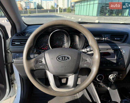 Белый Киа Рио, объемом двигателя 1.4 л и пробегом 118 тыс. км за 7500 $, фото 15 на Automoto.ua