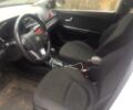 Білий Кіа Ріо, об'ємом двигуна 1.6 л та пробігом 96 тис. км за 9999 $, фото 6 на Automoto.ua